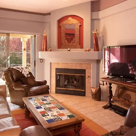 Creative Desert Design A Sedona Artistic Retreat